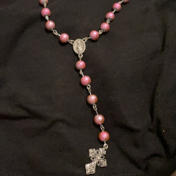 Handmade pink beaded rosary - Picture 5 of 6